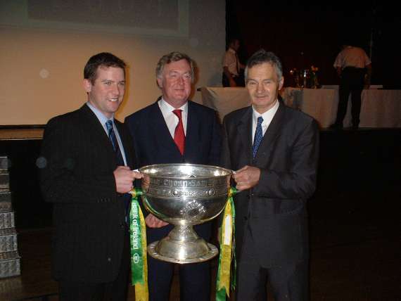 Dara O Cinneide, Minister John O Donoghue and  Mick O' Connell at the Kerry Sports Star Awards in 2004