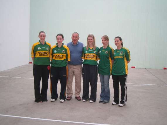 Weeshie Fogarty with All Ireland 40x20 Champions Kerry Handballers